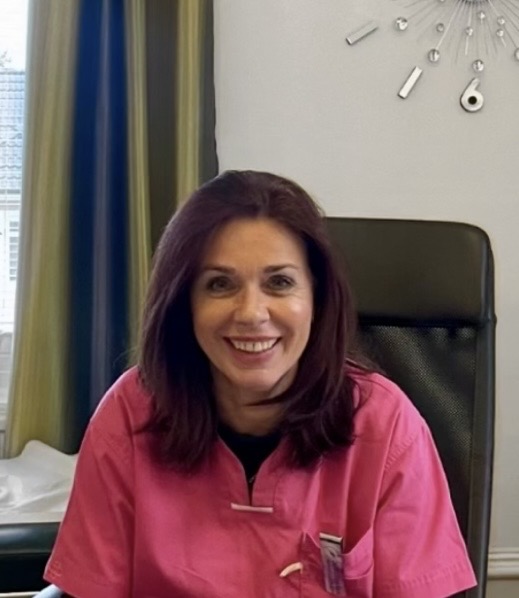 Dr Silvana Bica, Legitimerad läkare, dubbel specialist i obstetrik och allmänmedicin.